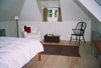 /i//F_lodge_upstairs.JPG